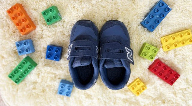 👣赤ちゃんのはじめての一歩を応援！ファーストシューズ選びのポイント👟