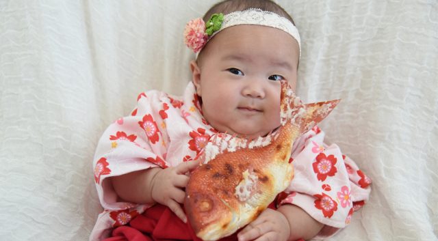 🎉赤ちゃんのお食い初め撮影、今だけの一瞬をしっかり残そう！